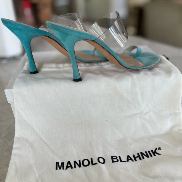 Manolo Blahnik Turquoise suede toe-ring heels, size 36 / 6 - Picture 3 of 8